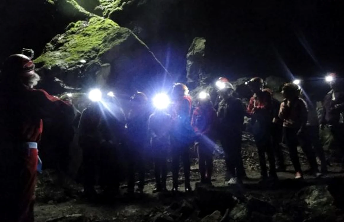 peşteră la Sasca Montană FOTO salvatipesterile.ro