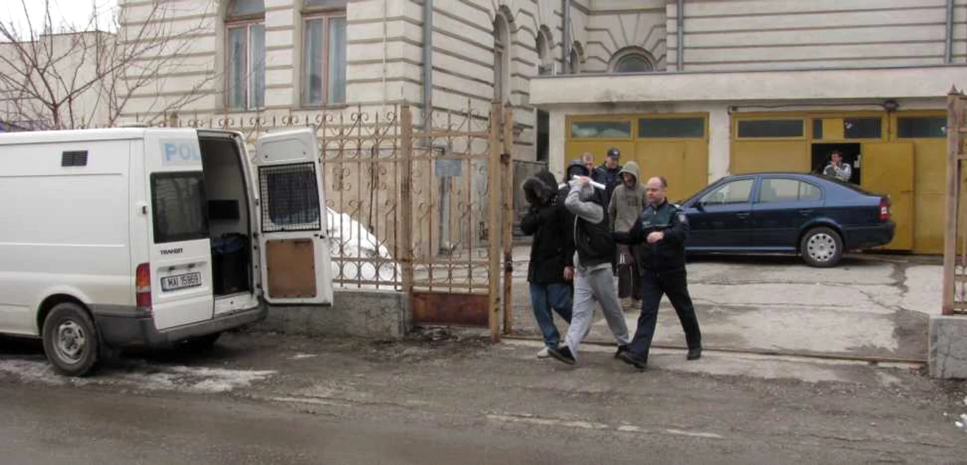 În 2013, tânărul a fost arestat pentru trafic cu etnobotanice, însă a fost eliberat după 3 luni, fiind condamnat cu suspendare