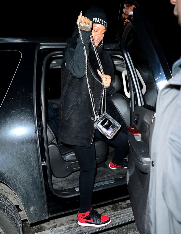 Rihanna geantă (foto: getty)