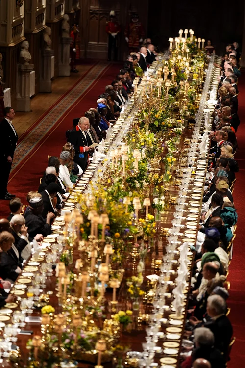 Charles și Camilla la dineul de stat oferit în cinstea cuplului prezidențial nigerian, Profimedia (1) jpg