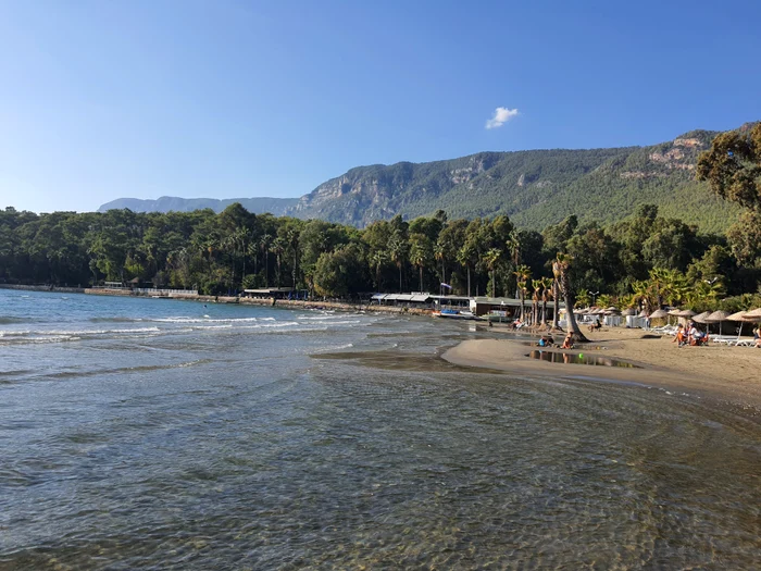 Plaja din zona metropolitană Mugla. FOTO: R.F.