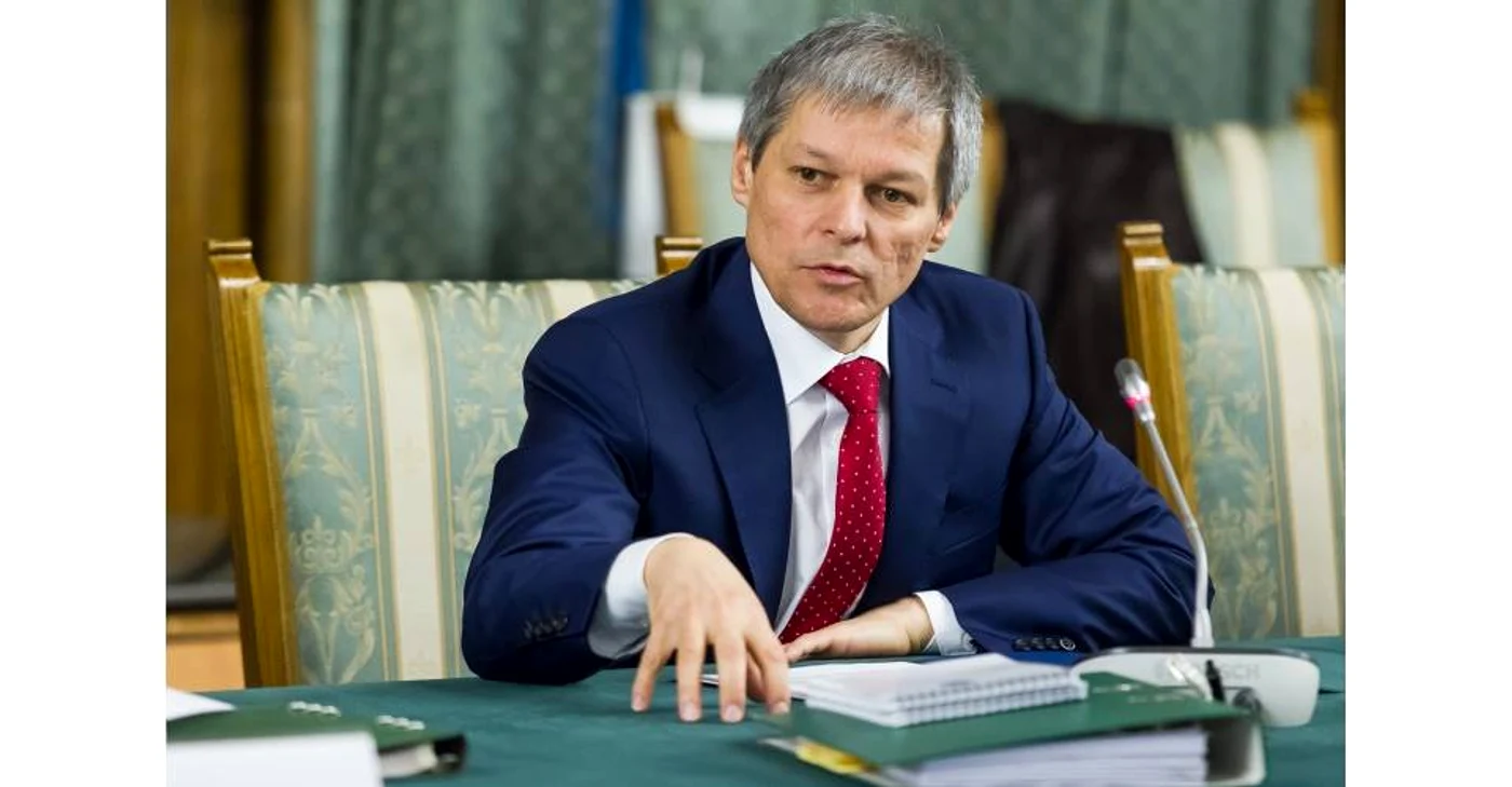 
    Premierul Dacian Cioloș renunță la salariul cuvenit pentru luna aprilie  