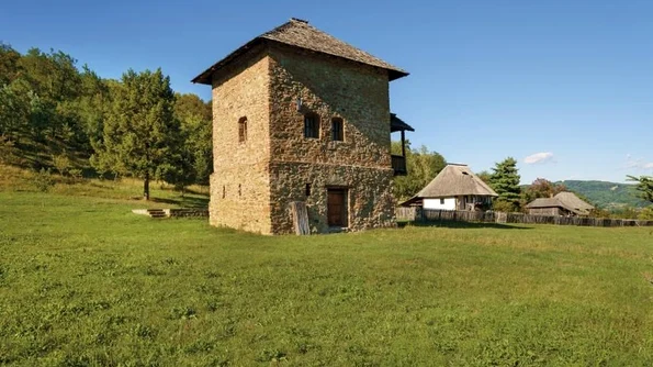 Cula Bujoreanu, refugiu şi apărare împotriva cârjaliilor jpeg