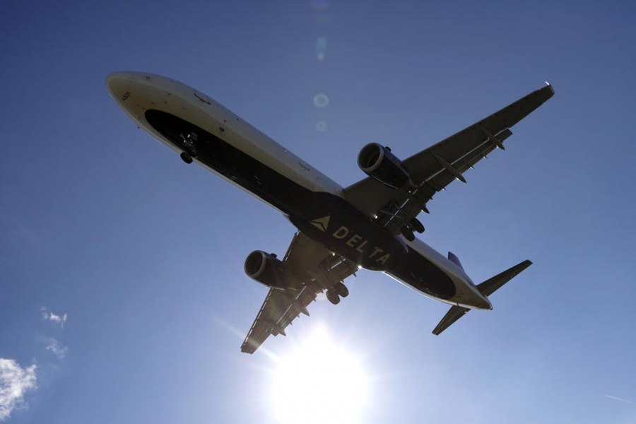 Un Boeing 757 și-a pierdut roata din față în timp ce se pregătea de decolare