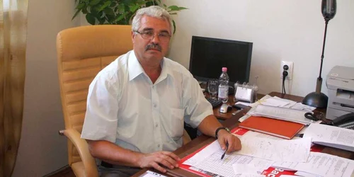 Universitatea „Vasile Alecsandri“ va fi condusă tot de profesorul Valentin Nedeff