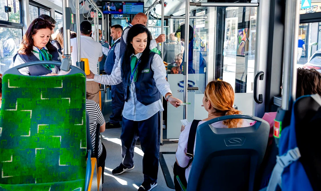 Păţania unui turist britanic amendat într-un autobuz STB în București