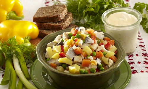 salata de legume cu stavrid jpeg