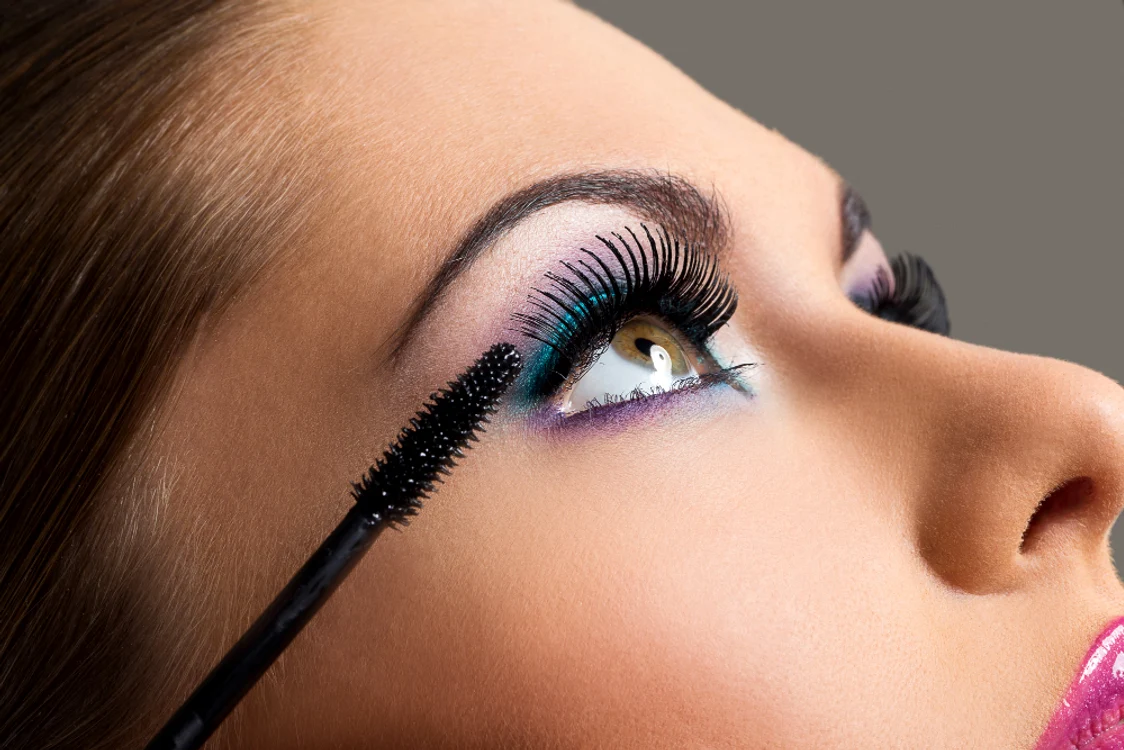 eyeliner jpg