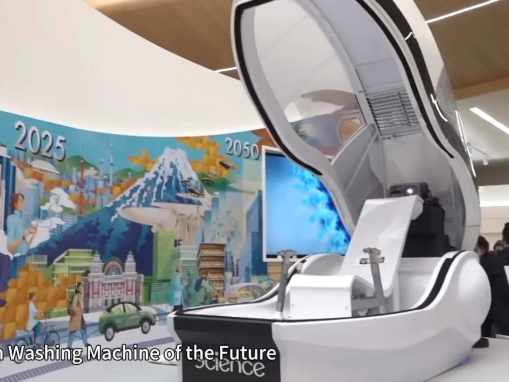 Mașina de spălat oameni prezentată la Expoziția de la Osaka, disponibilă acum la vânzare. Cât costă
