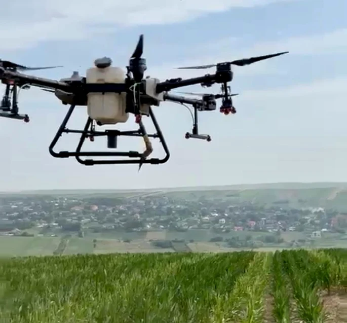 Drone tehnologice FOTO drone agricole riagro