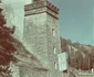 Portret lângă Turnul Roșu Sibiu din anii 40 prelucrare digitală Colecția AdF Sursă Arhiva de Fotografie