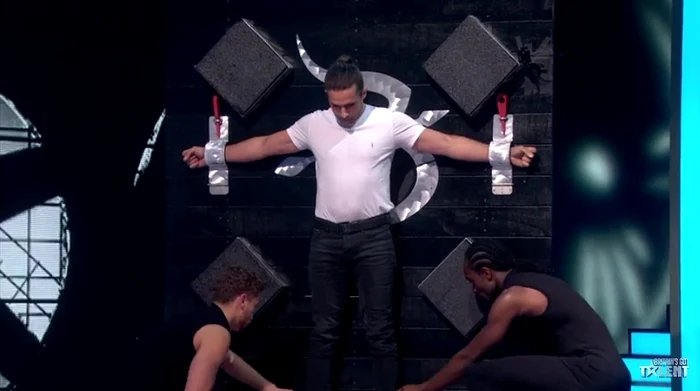 Ben Blaque și-a riscat viața pentru a impresiona juriul "Britain's Got Talent"Foto captură foto/Youtube