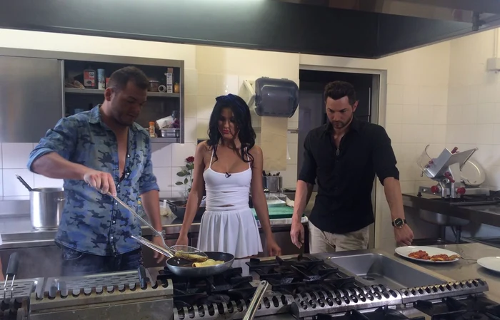 
    Daniela Crudu (26 de ani) face furori la «Burlăcița»foto: Antena 1  