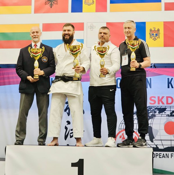 Lotul național de Karate Shotokan SKDUN, locul I la Campionatul European