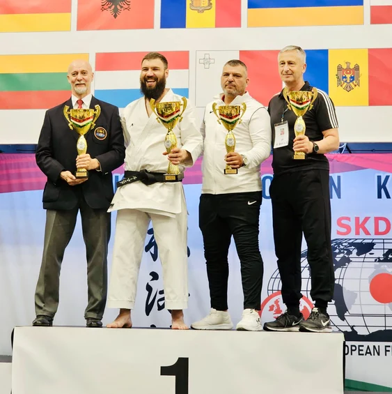 România pe locul I la europenele de Karate Shotokan