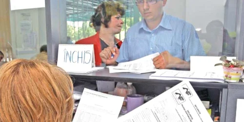 Funcţionarii Finanţelor sunt acuzaţi că nu-şi asumă responsabilitatea de a reforma sistemul fiscal