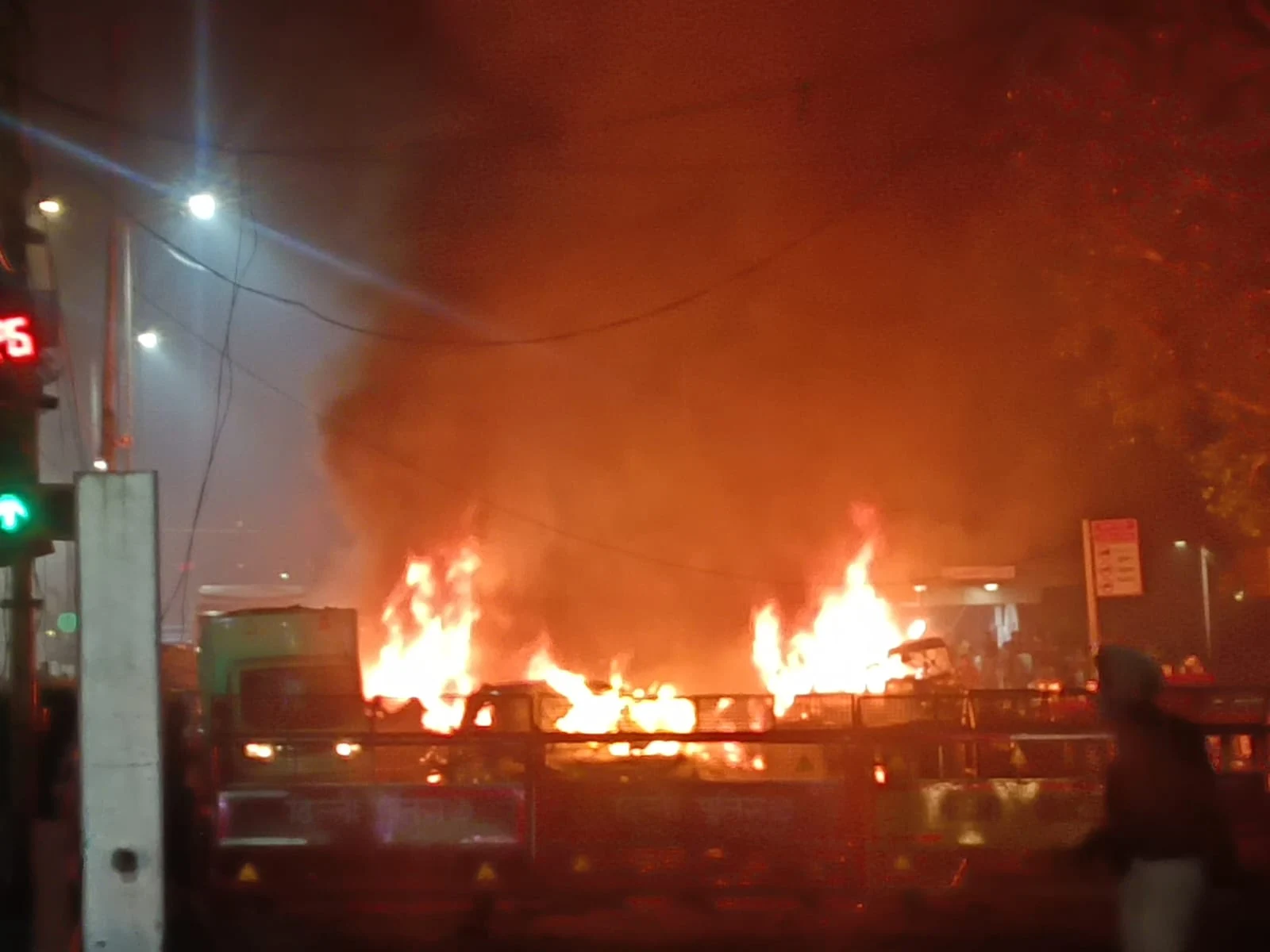 Explozie la o stație de metrou din New Delhi: nivelul de alertă a fost ridicat la cel mai înalt nivel de către autorități