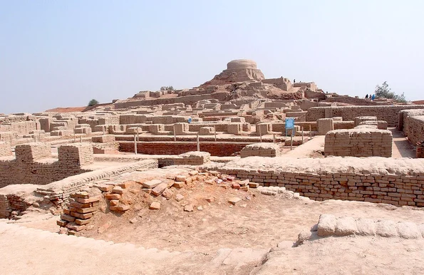 Mohenjo-daro, una dintre cele mai mari așezări construite de Civilizația de pe Valea Indului (© Wikimedia Commons)