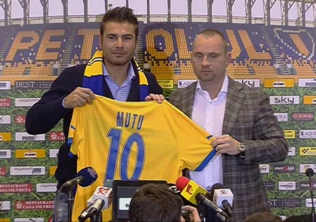 
    Adi Mutu  