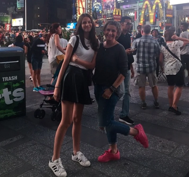 Anamaria Prodan şi fiica ei, Rebecca, în vârstă de 16 ani 