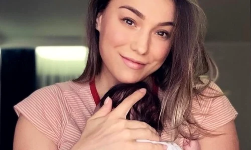 Monica Roșu are o fetiță, Alya Sursa: Instagram