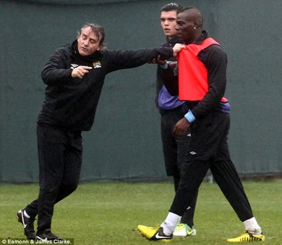 mario balotelli roberto mancini