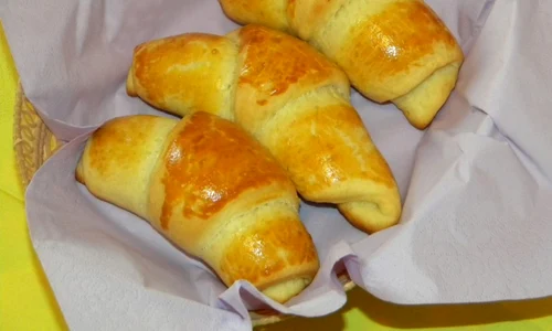 croissante cu ciocolata 4 1024x808 jpeg