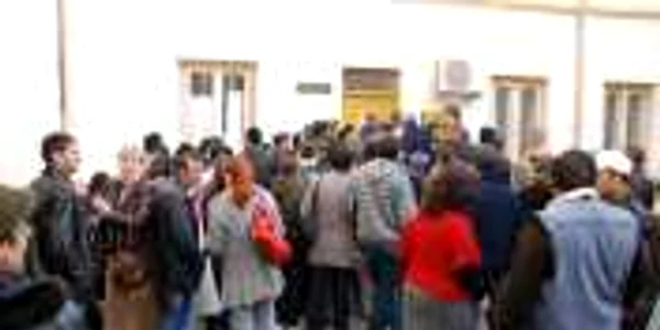 Zilnic, zeci de brăileni vin şi depun cererile pentru subvenţii 