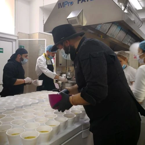 8 chef adrian hadean cantina umanitara coronavirus solidar social 6 jpg jpeg