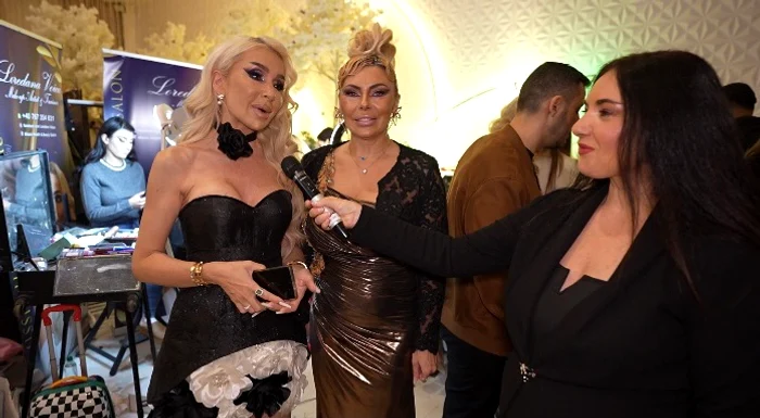 Sonia Trifan și prietena, Jasmine foto: Click!