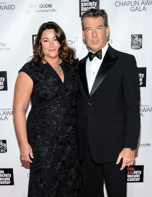 Pierce Brosnan şi soţia sa (FOTO WENN)