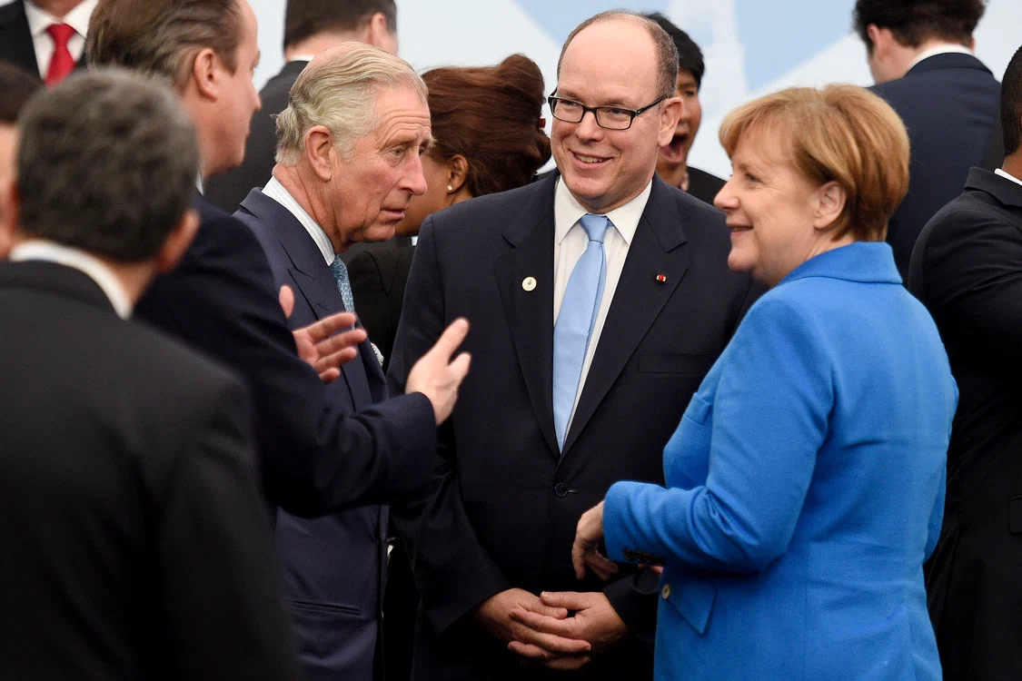 Prințul Charles: Îi văd că râd, uite!, și doamna Merkel, și prințul Albert, chiar și prim-ministrul meu, David, dar să mă pici cu ceară dacă pricep de ce