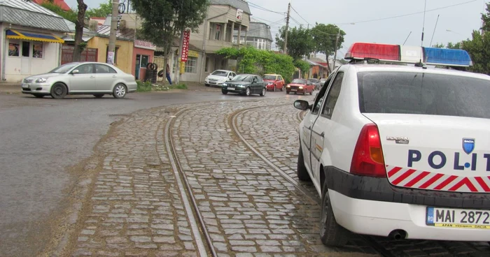 Poliţiştii au deviat circulaţia de pe Bulevardul Dorobanţi, pe străzile Roşiori şi Transilvaniei