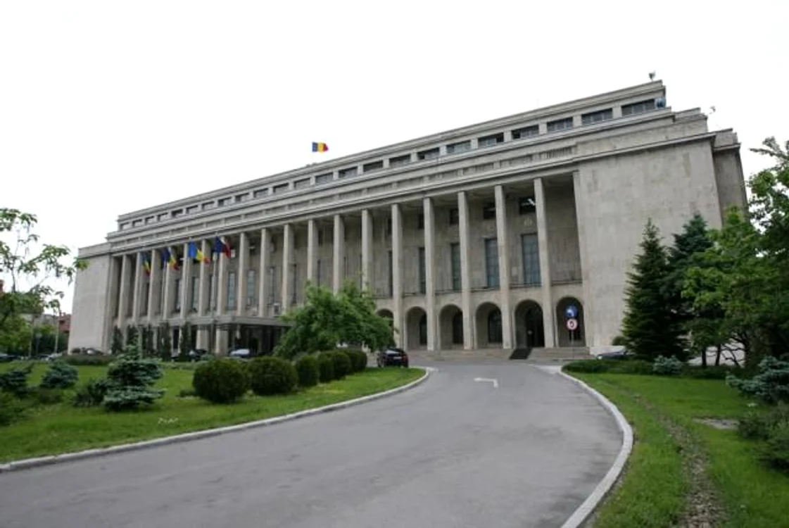 
    Bufetul din Palatul Victoria a fost închis pentru a fi testată bucătăreasa de coronavirus  