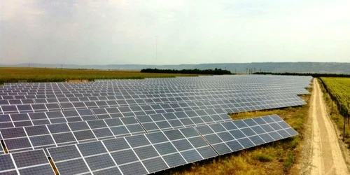 Anul viitor urmează să fie construite parcuri solare de aproape 100 MW FOTO Adevărul