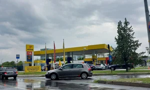 benzinarie plina  jpg