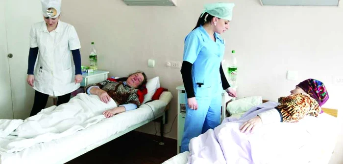 Moldovenii ajung la spital, deseori, în ultimele faze ale bolii FOTO Dumitru Goncear