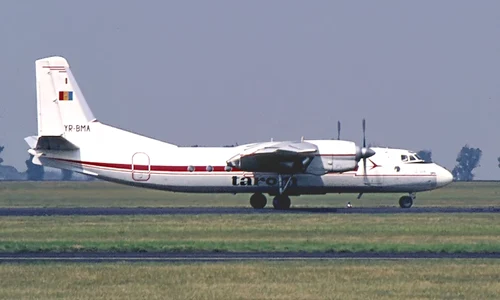 Avion Antonov în dotarea Tarom, înainte de 1989 (© Arhivă / Udo Haafke Wikimedia Commons)