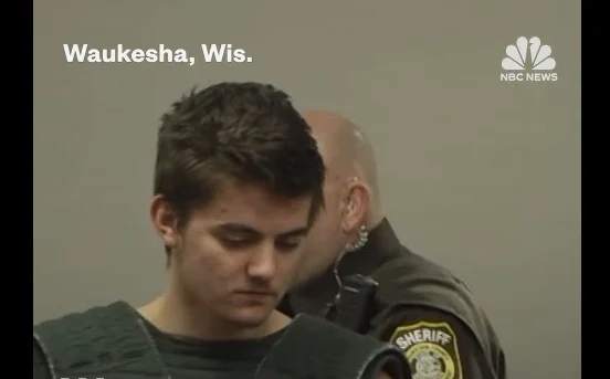 Un tânăr de 18 ani a fost condamnat la închisoare pe viață pentru uciderea părinților și planificarea unui atentat împotriva lui Donald Trump: „Horror și de neînțeles”