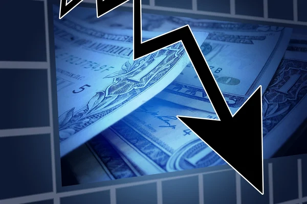 FMI estimează o scădere de 5% a economiei României în 2020