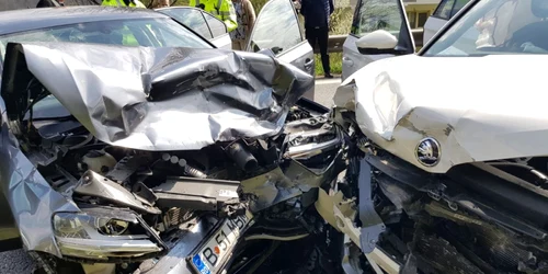 Accident cu cinci victime printre care şi un copil în urma unui impact frontal între două auto la Bujoreni Vâlcea pe DN7 - E81 Valea Oltului Foto Adevărul