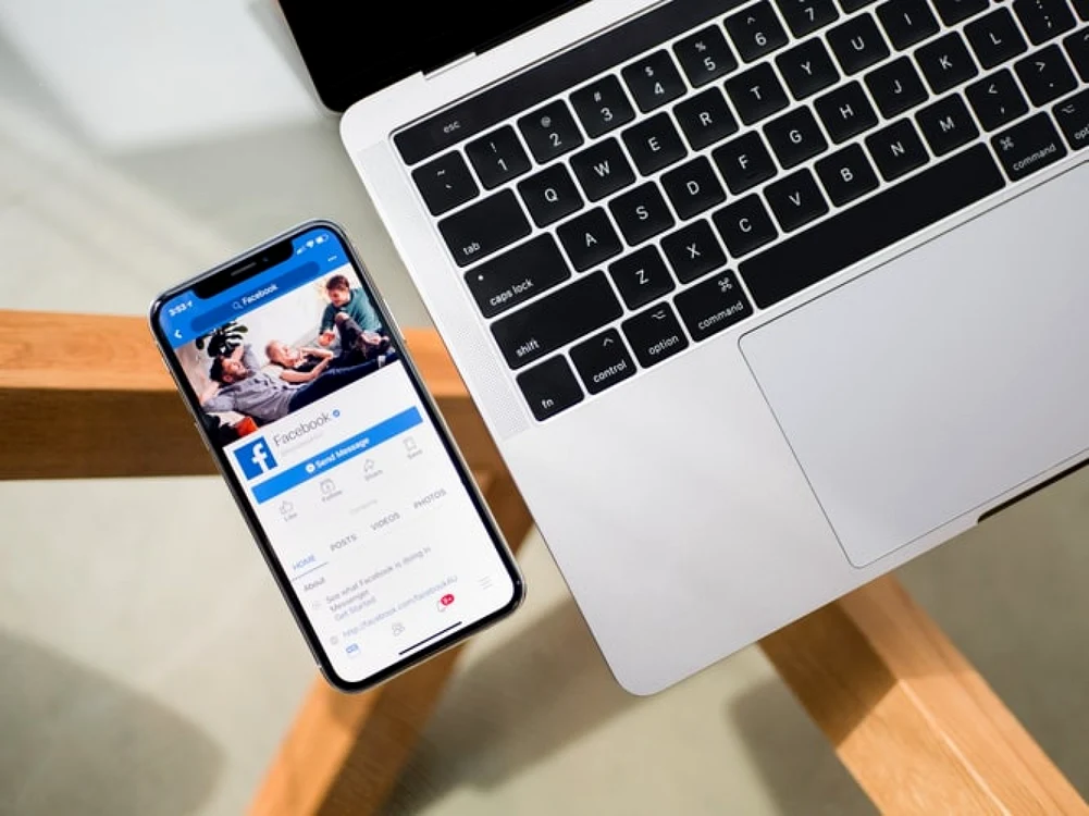 Sistemul de rugăciune al Facebook
face parte din efortul mai larg şi recent al platformei sociale de a-şi mări
baza de utilizatori prin atragerea persoanelor din comunităţile religioase.