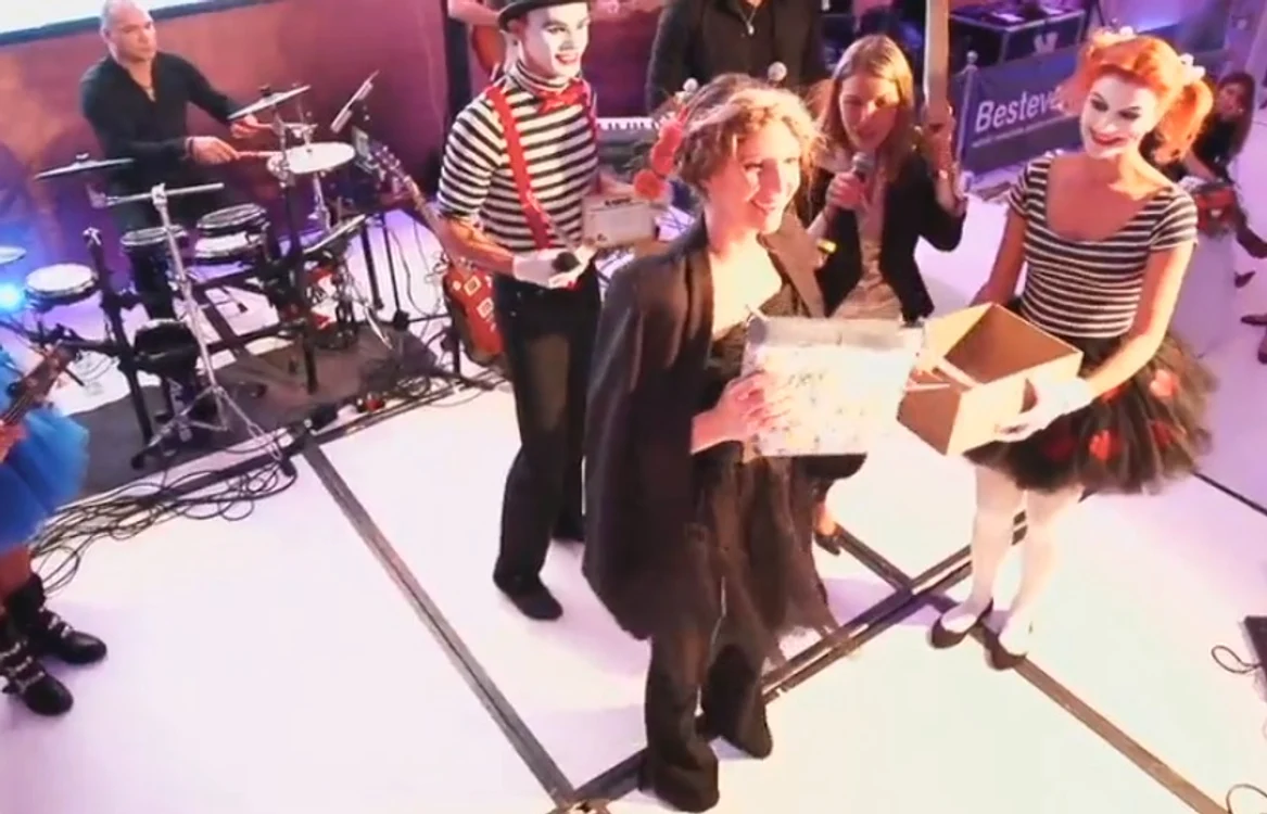 Adela Popescu a avut parte de o surpriză la Gala Premiilor "Radar de Media"