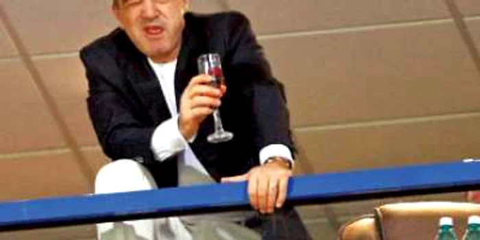 Cristi Borcea şi Gigi Becali s-au îmbătat la România - Austria