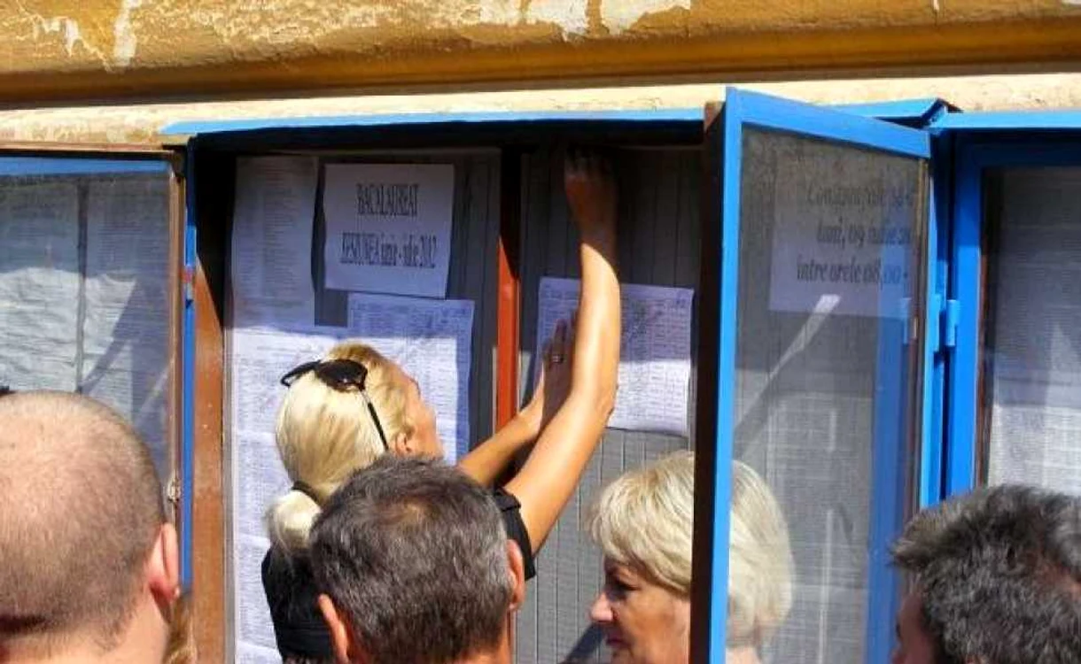 Lista locurilor libere la fiecare specializare din licee a fost publicată cu întârziere în toată ţara FOTO: Adevărul