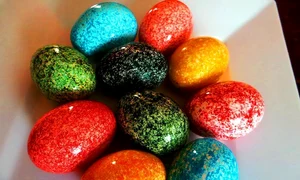 cum vopsesti oua de paste cu orez  o tehnica ce garanteaza oua cu model direct jpeg