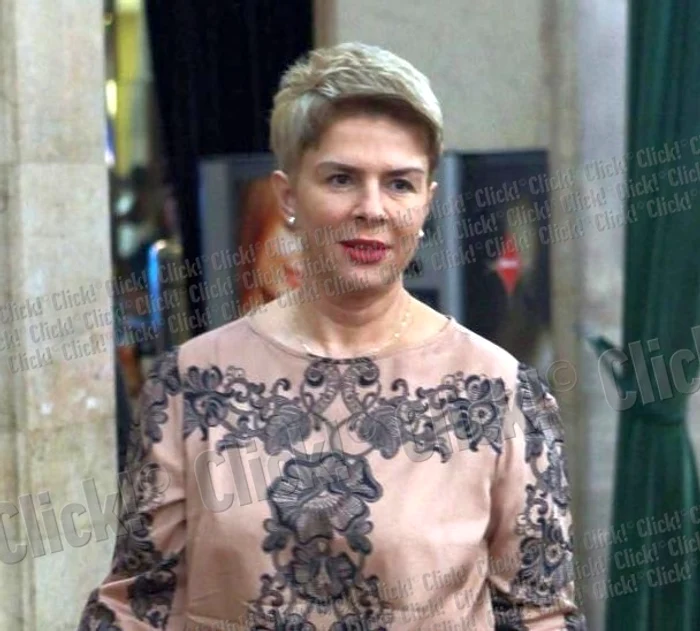 Teo Trandafir e fericită că e sănătoasă, chiar dacă are datorii de achitat.