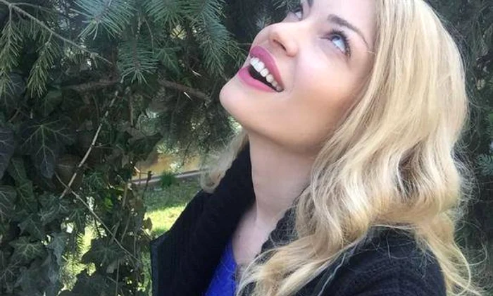 valentina pelinel jpeg