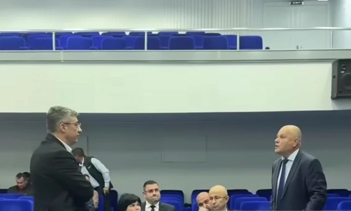 Ceartă în ședinta CJ Brăila FOTO: Captură video