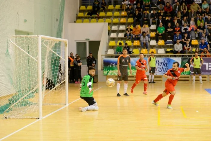 Finala la futsal